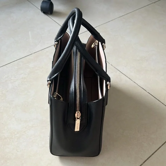 Kate Spade Handbag - Picture 2 of 9